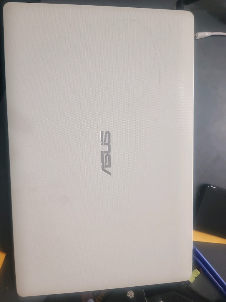 İNTERNETTE VE OFİS PROGRAMLARINDA TAKILMALIK LAPTOP - 4