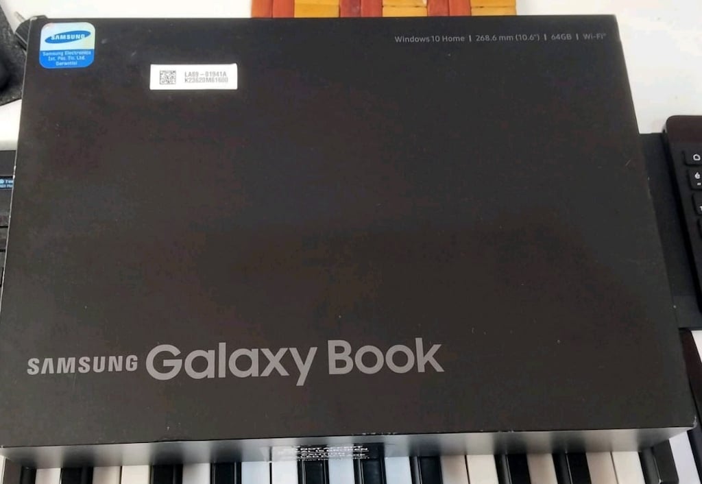 Samsung Tablet Pc -Galaxy Book 10.6 windows tablet sm-w620 - 7