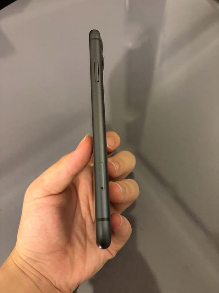 iPhone 11 - 3