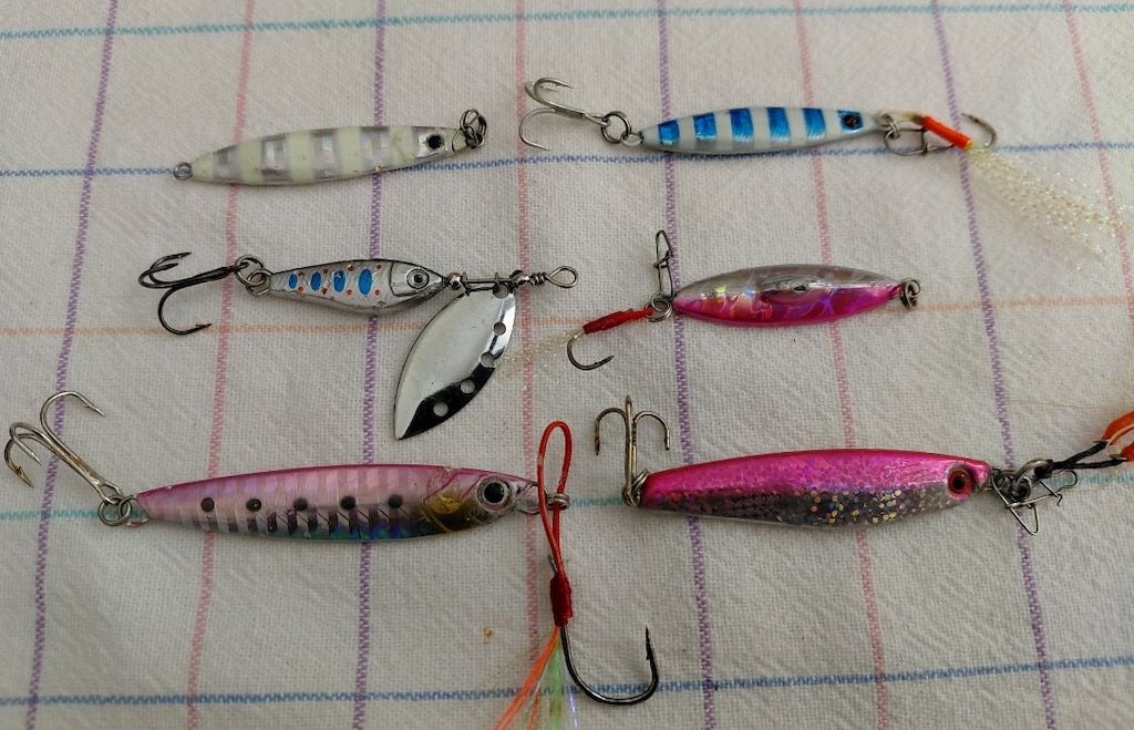 Karışık boy ve gramlarda 6 adet jig, sahte yem - 6