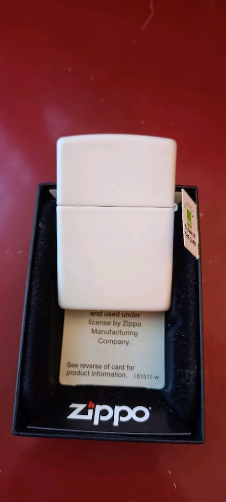 Zippo playboy fosforlu - 2