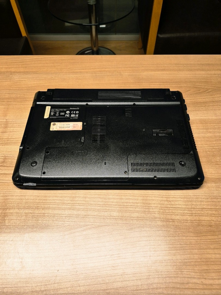 Laptop CASPER i3 İşlemci Çift Ekran Kartı 8GB Ram SSD - 8