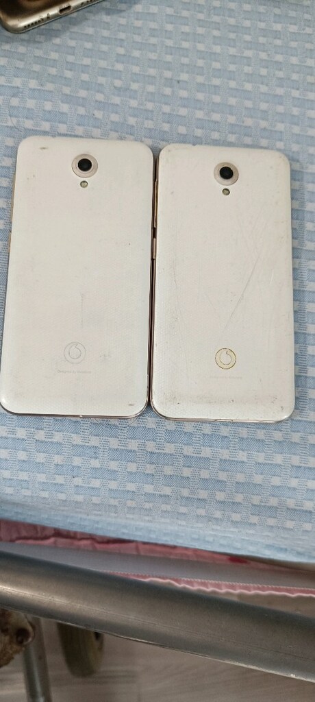 2 adet Vodafone smart 7 prime - 3