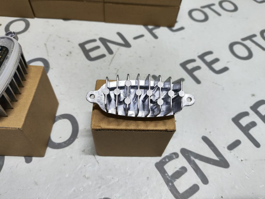 SKODA OCTAVİA GÜNDÜZ FAR LED BEYNİ MODÜLÜ SIFIR 5E0941645 - 4