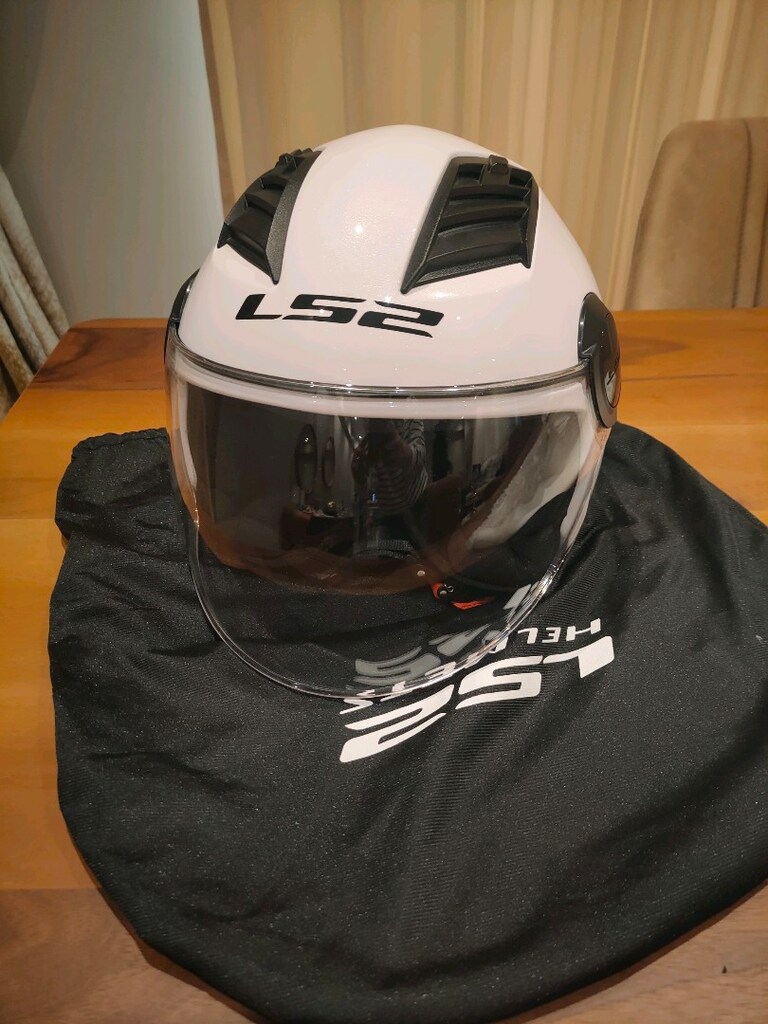 LS2 Airflow 2 Beyaz Yarım Motorsiklet Kaskı