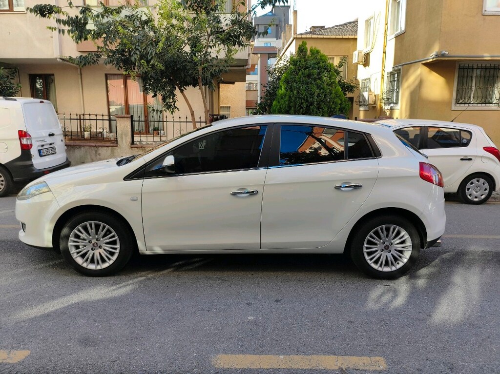 TERTEMİZ KAZASIZ FİAT BRAVO OTOMATİK 2012 - 3