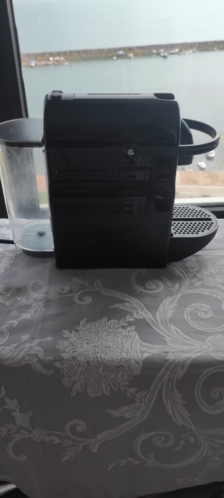 Sıfır Ayarında Nespresso Inissia Kahve Makinesi + Süt Köpürtücü Set - 2