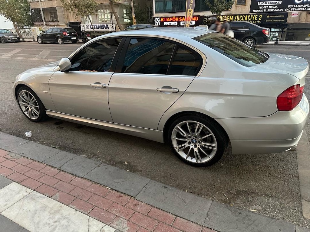 BMW 320 dizel premıum Lci 177 HP - 2