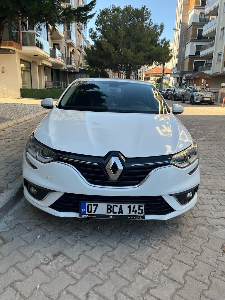 Memurdan Fransız Üretim Otomatik Megane Hb 1.5 dCi 110 Beygir - 2