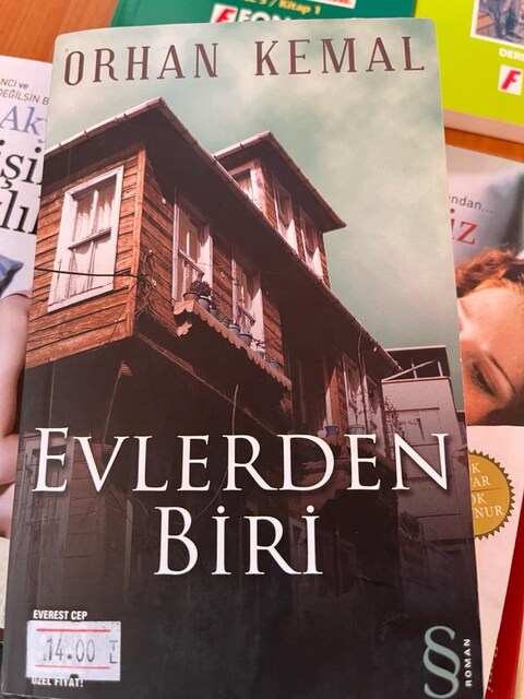 orhan kemal evlerden biri
