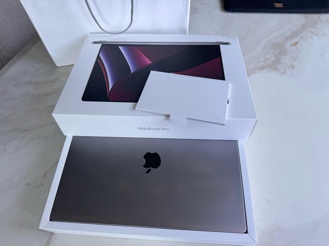 MacBook Pro M2 Pro