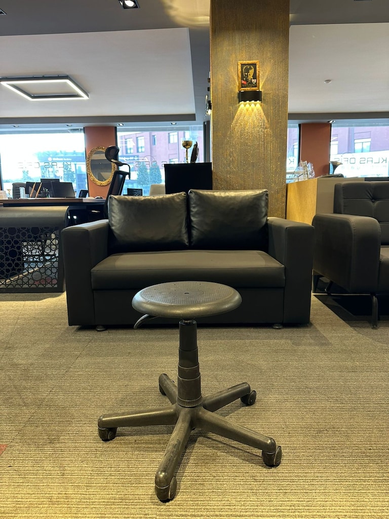 KLAS OFİS ÜSKÜDAR SİYAH PLASTİK TABURE İKİNCİ EL - 3