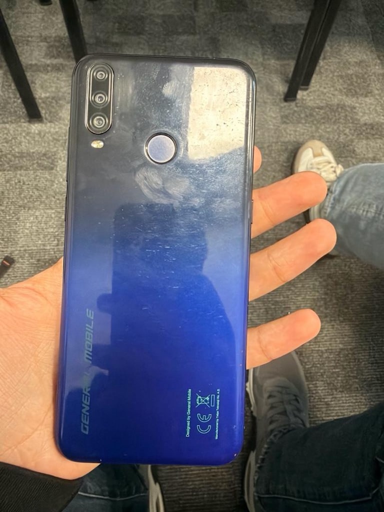 General Mobile GM10 (G300) - 6