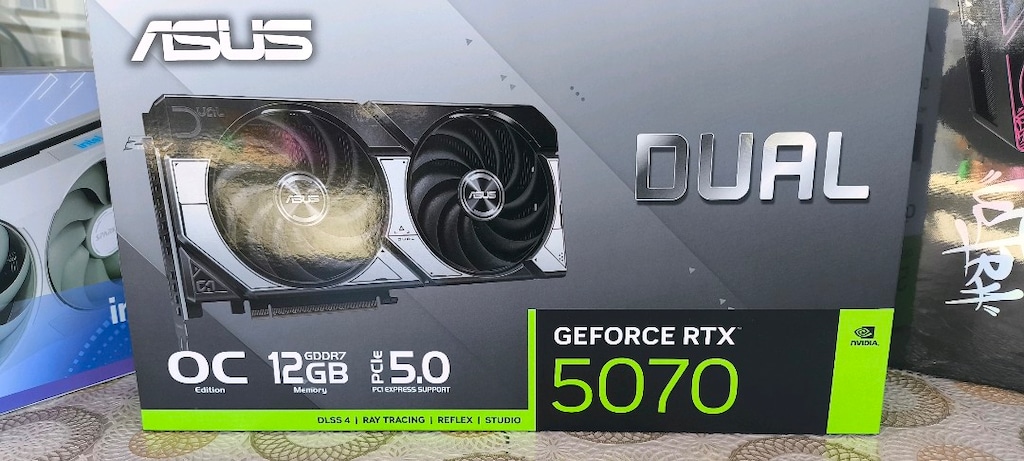Asus dual oc edition RTX 5070 ekran kartı SIFIR KAPALI KUTU - 3