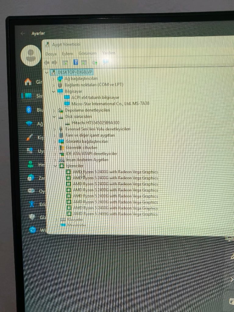 Oyuncu Bilgisayarı Kendinden Ekran Kartlı Amd Ryzen 5 2400 g İşlemcili - 3
