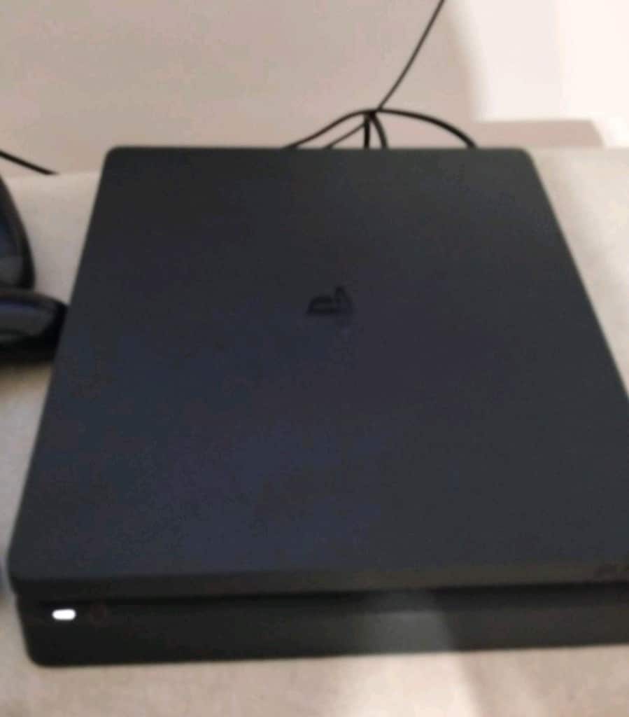 İçi Hiç Açılmamış / Güvenlik Etiketli / PS4 Slim 500GB 2 Kol" - 2