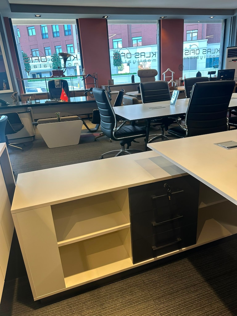 KLAS OFİS ÜSKÜDAR BEYAZ MAKAM TAKIMI SIFIR ÜRÜN - 7