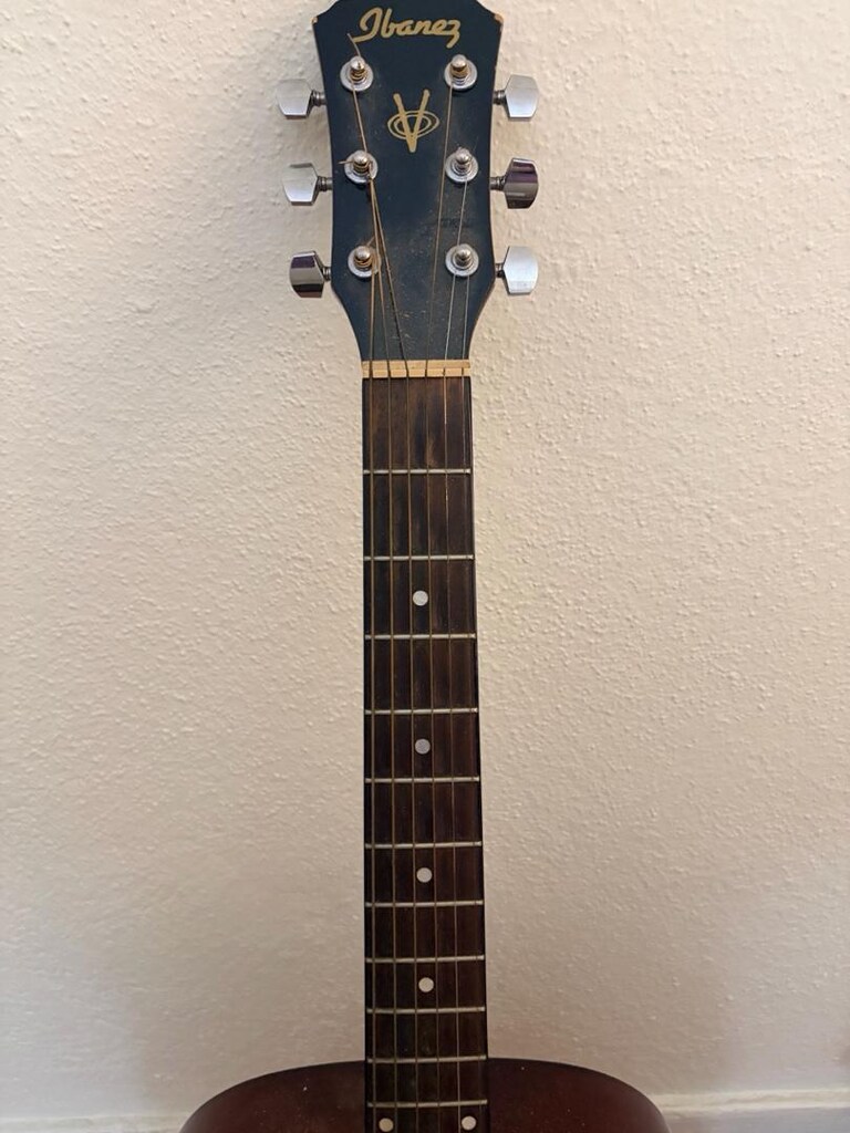 Ibanez Akustik Gitar - 12