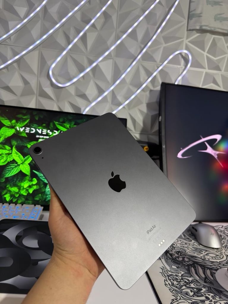 SIFIR AYARINDA İPAD AİR 5.NESİL 64 GB - 2
