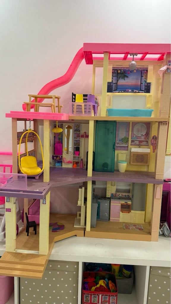 Barbie evi - 2