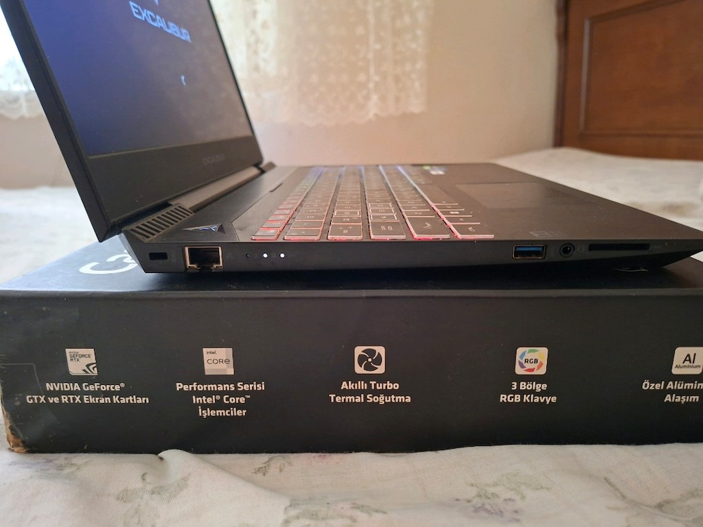 CASPER EXCALIBUR G770 | i5-12450H | GTX 1650 4GB | 8GB RAM | 500GB NVM - 9
