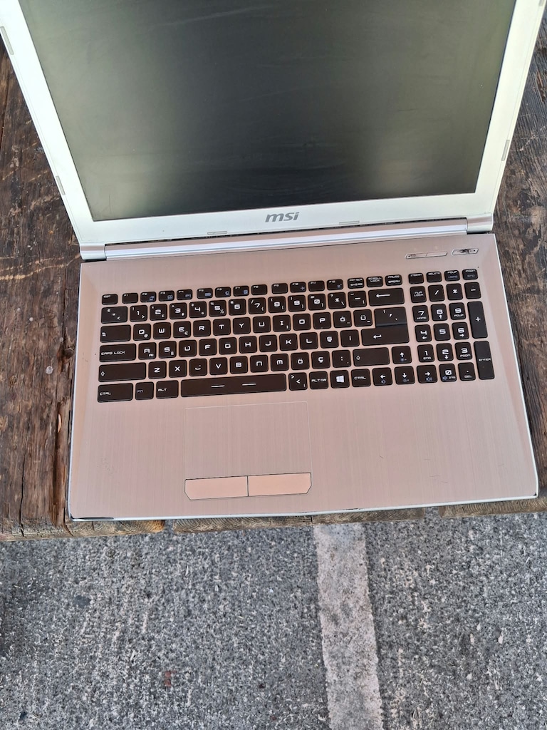 MSI Oyun & Ofis Bilgisayarı - i7-7700HQ / 8GB RAM / MX150 / SSD - 2