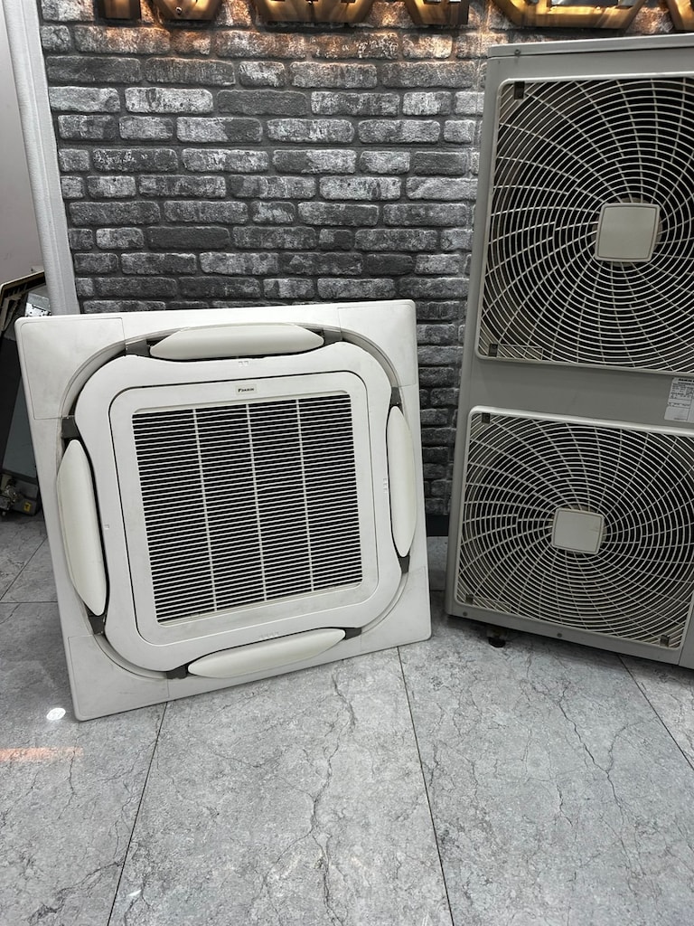 # KAYANLAR SOĞUTMA # 48 BTU DAIKIN INVERTER 12 AY GARANTİLİ 220V - 14