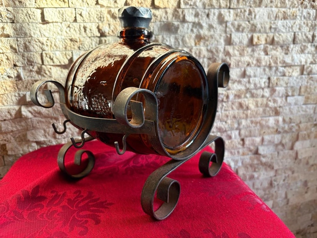Ferforje Standlı Vintage Cam İçki Fıçısı – 1.5 Litre (Dönem Ürünü)