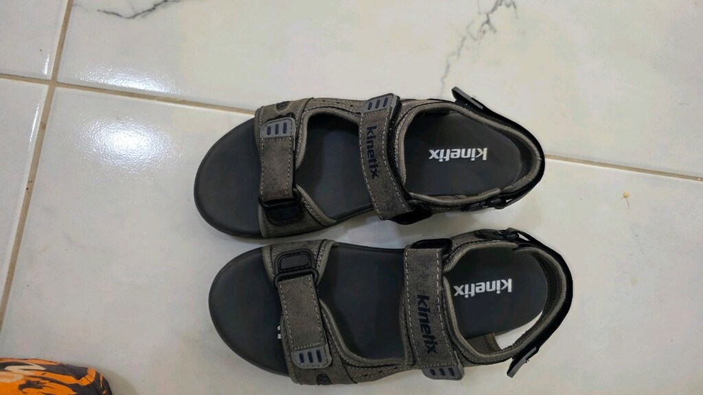 gri kinetix sandal giyilmemiş 38 numara temiz - 3