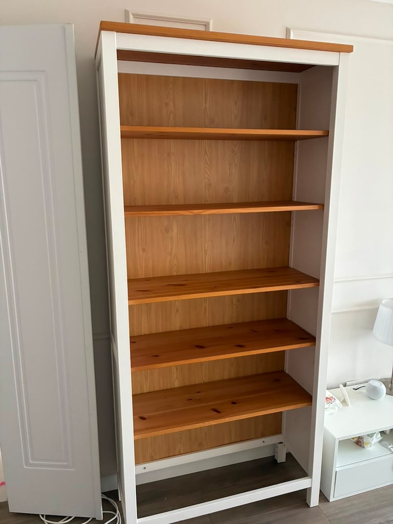 IKEA KİTAPLIK