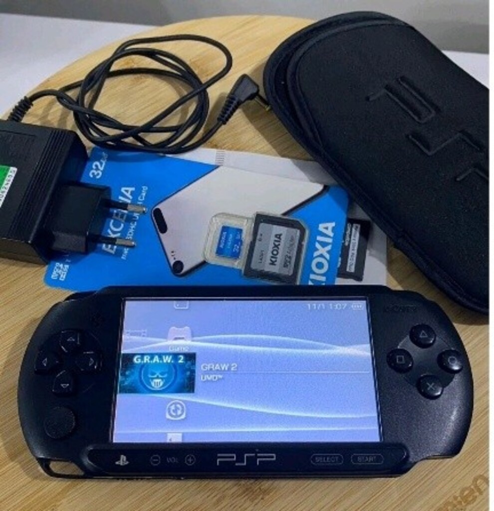 PSP SONY E -1004 STREET 32 GB + 55 TANE POPÜLER OYUN YÜKLÜ TEMİZ CİHAZ - 2