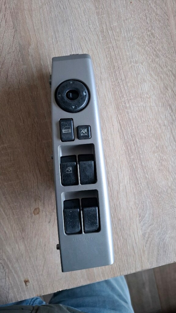 GEELY EMGRAND DÖRTLÜ CAM AÇMA DÜĞMELERİ ve AYNA KUMANDA PANELİ - 4