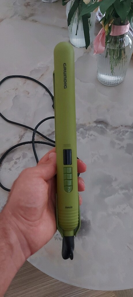 GRUNDIG SAÇ DÜZLEŞTİRİCİ - 2