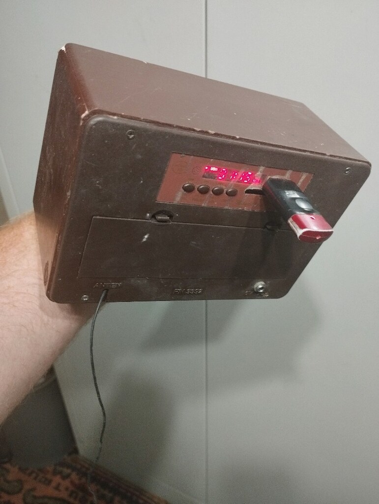 eski görünümlü müzik çalar USB ve radyo - 4