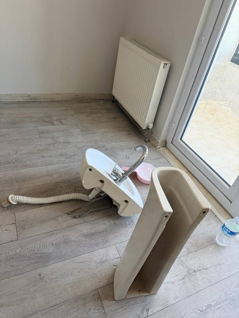idevit marka 2. el lavabo bataryasıyla birlikte takım - 2