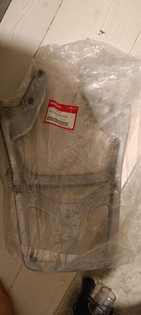 Honda Cbf 150 Arka Çanta Demiri Orjinal