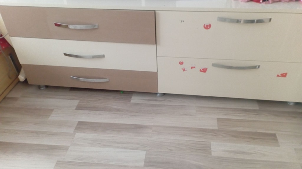 Tüm ev eşyaları satılıktır