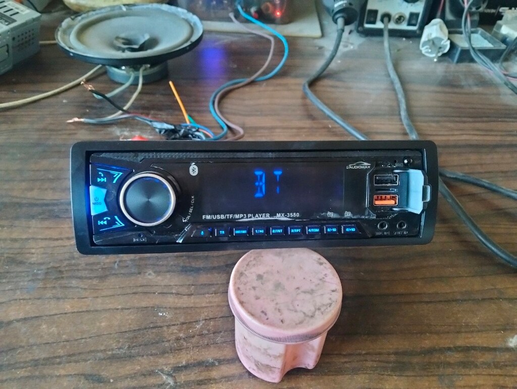 usb girişli 7farkli renkli 2 amfi çıkışlı oto teyip bağlantı dahil - 3