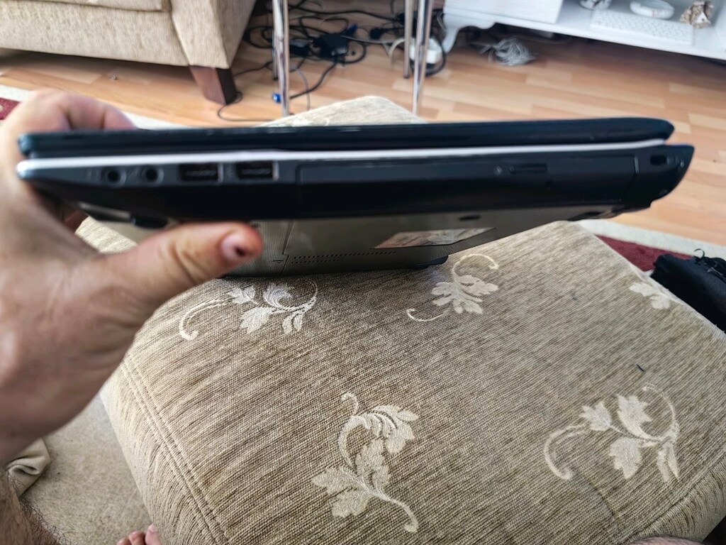 ASUS. MB Ver.: K53SD leptop çalışıyor görüntü yok adaptör pil yok - 6