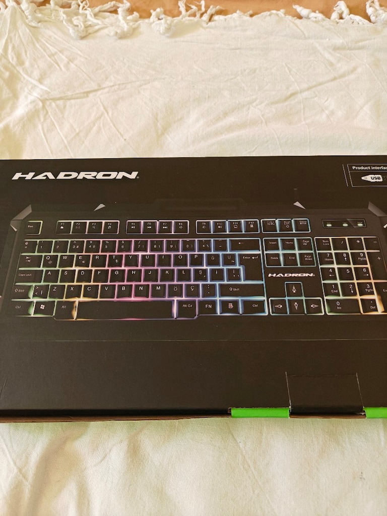 GAMİNG KLAVYE MOUSE KULAKLIK SETİ MOUSE PAD VE OYUN KOLU HEDİYELİ - 2
