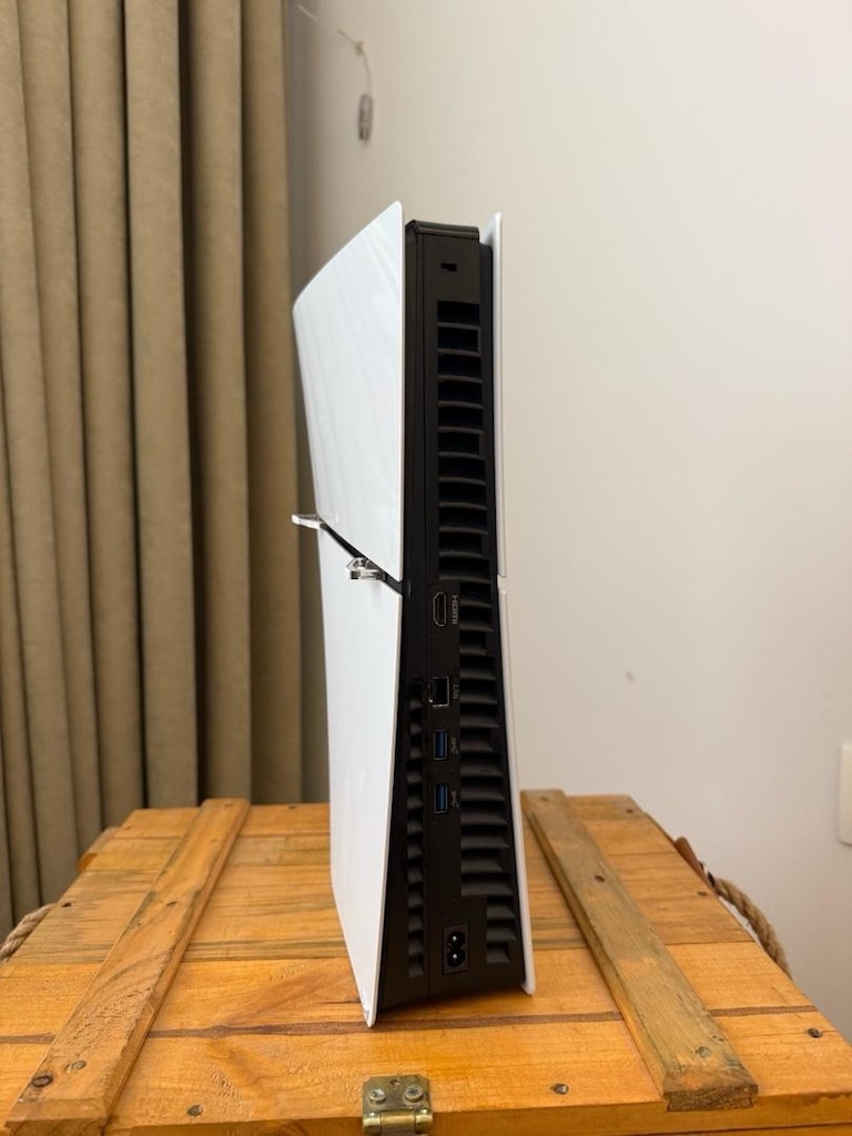 Çiziksiz temiz çift kollu PS5 gamer laptop takaslı - 5