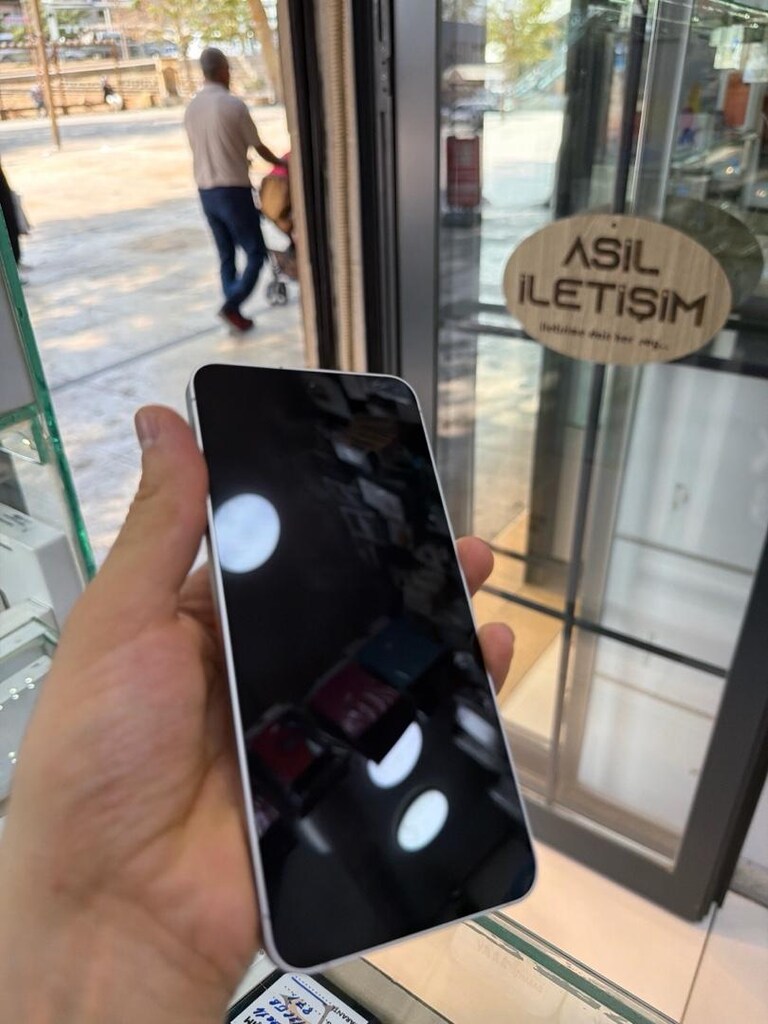 Samsung S25 FE - 6