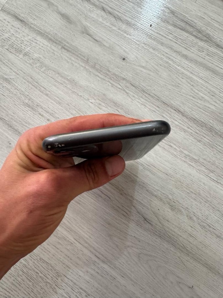 iPhone 11 TR - 6