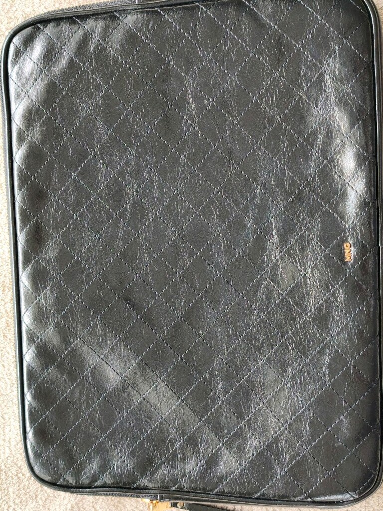 ORİJİNAL AZ KULLANILMIŞ LAPTOP ÇANTASI - 3