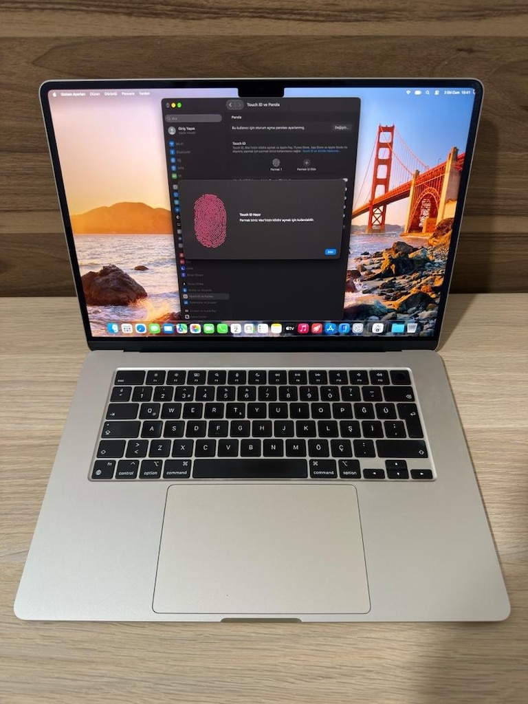 MacBook Air / M3 / 15 inç / 16 GB Ram / 256 GB Ssd - 4