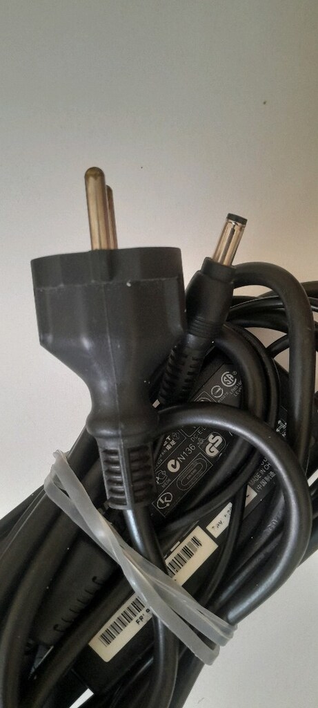 HIPRO Notebook Adaptör - 4