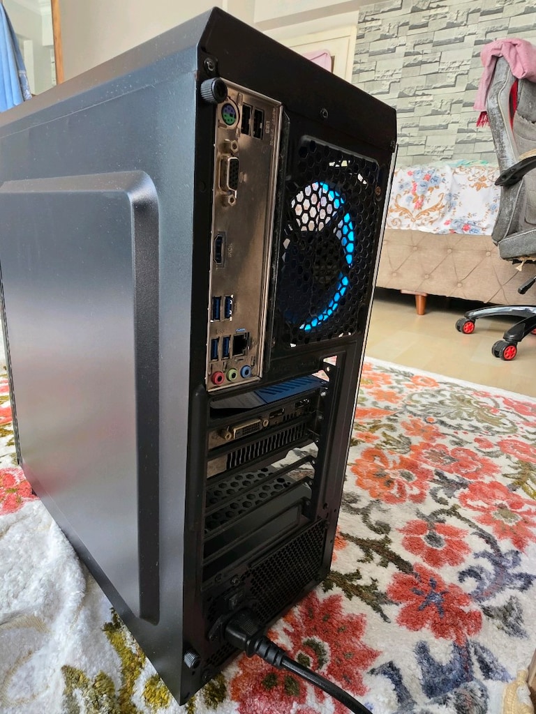 ASUS GeForce GTX 1660 SUPERAMD RYZEN 5 5500 - İŞLEMCİ - 8