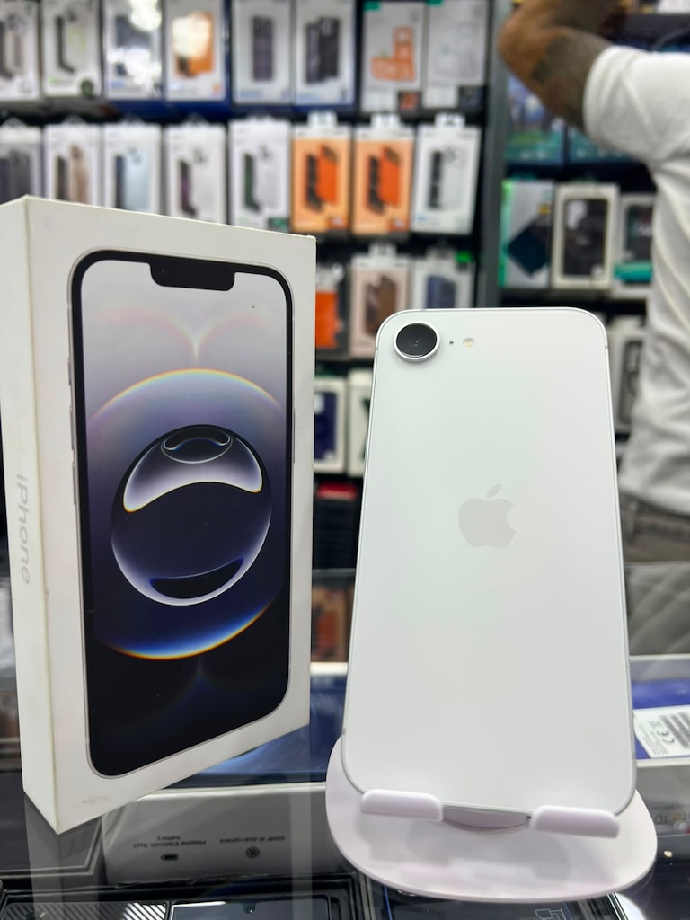 İPHONE 16 E 128GB -PİL100 - KUTU FATURALI - APPLE TR GARANTİLİ CİHAZI - 2