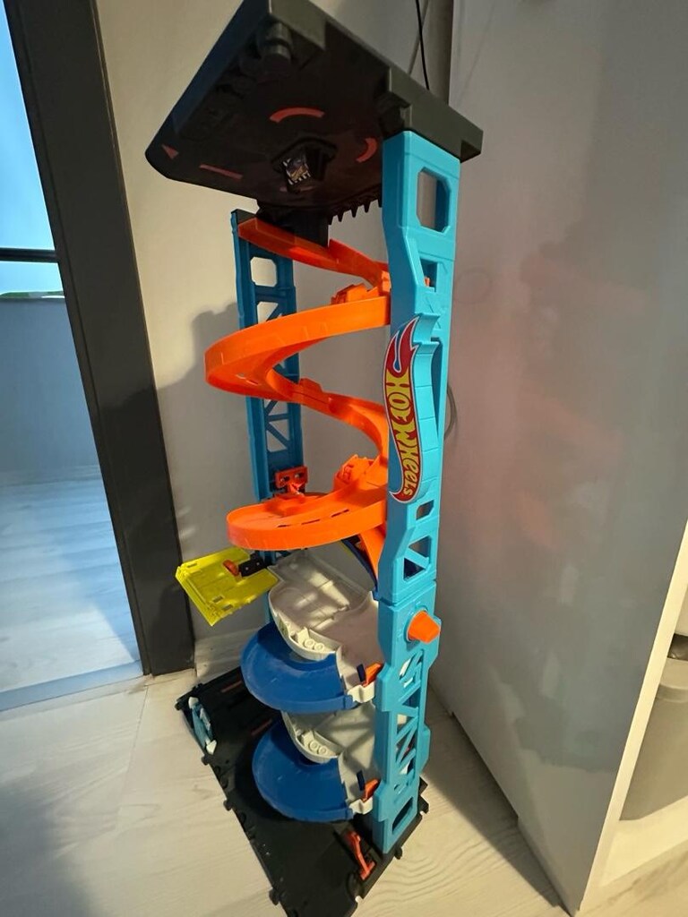 hot wheels heyecanlı yarış kulesi - 4
