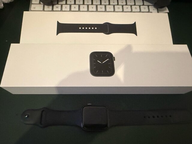 iwatch 5 - 44cm black sport